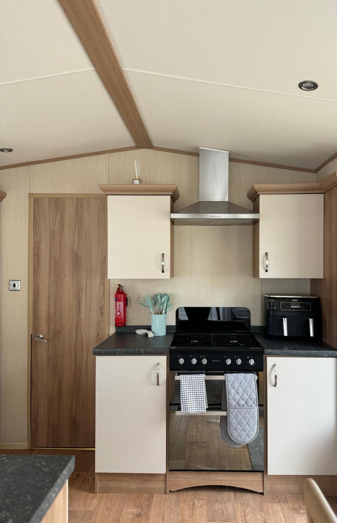 Hot Tub Retreat At Tattershall Lakes Buitenkant foto