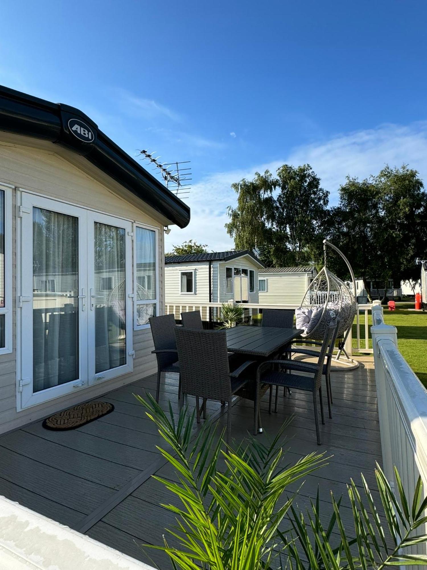 Hot Tub Retreat At Tattershall Lakes Buitenkant foto