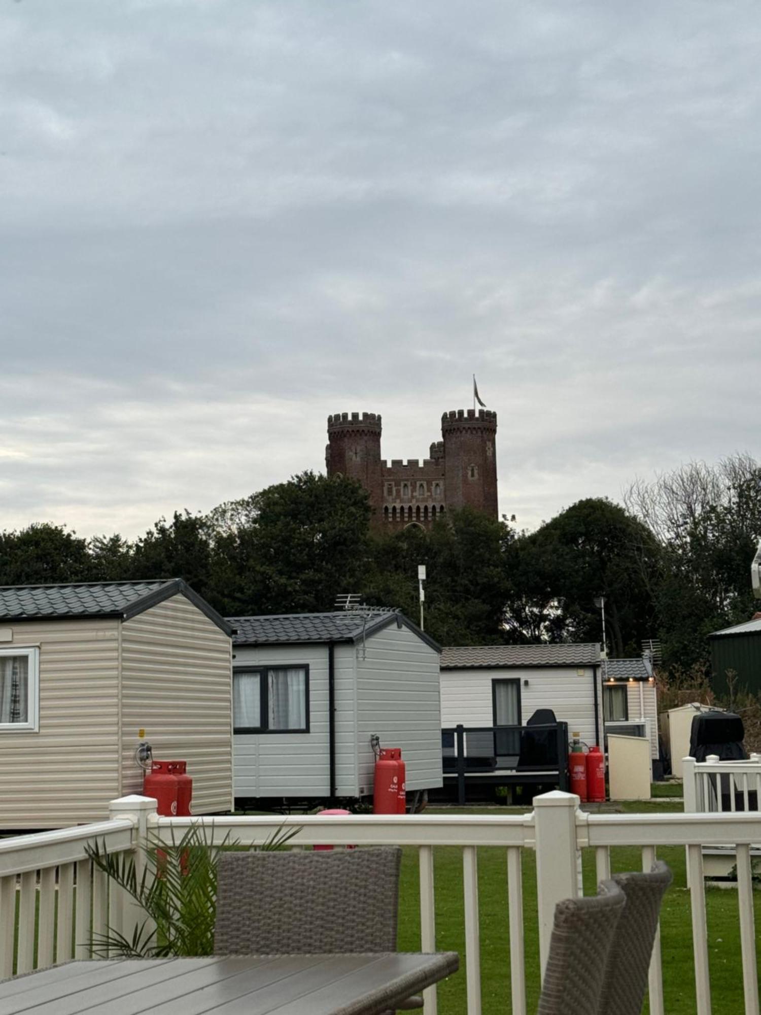 Hot Tub Retreat At Tattershall Lakes Buitenkant foto
