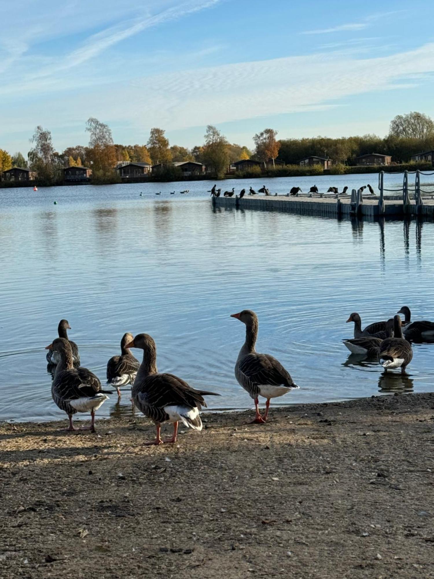 Hot Tub Retreat At Tattershall Lakes Buitenkant foto