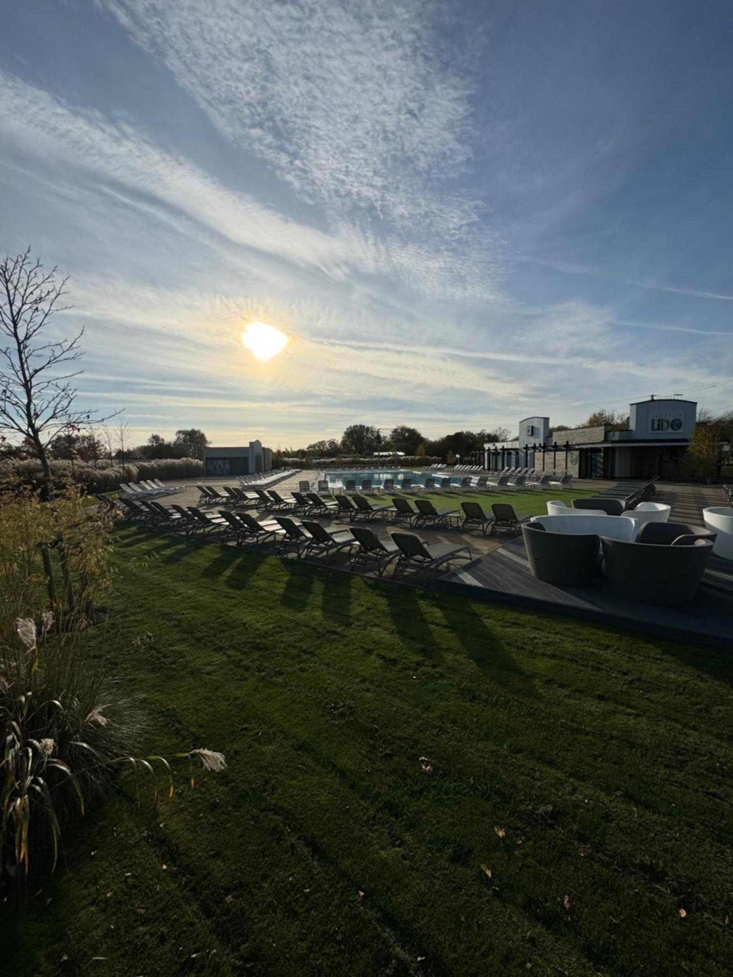 Hot Tub Retreat At Tattershall Lakes Buitenkant foto