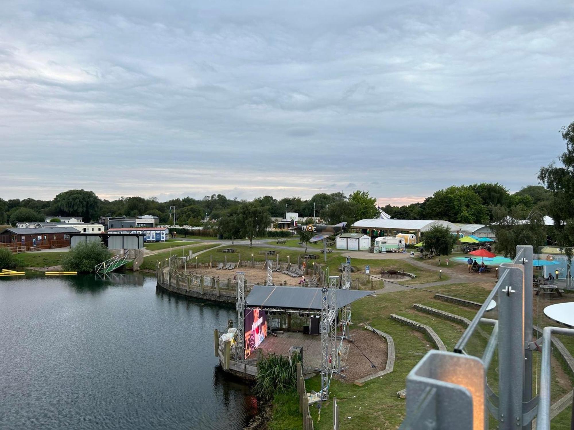 Hot Tub Retreat At Tattershall Lakes Buitenkant foto